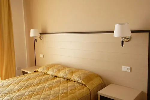 Hotel Apollo Μιλάνο Μαριτίμα